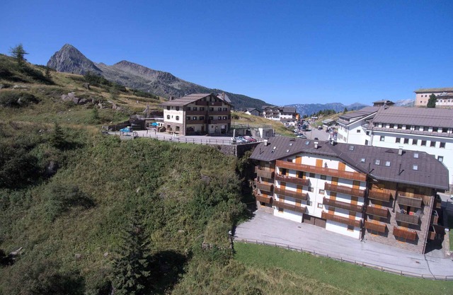 Appartement de vacances avec une vue du balcon sur les Dolomites