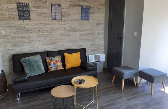 location de vacances ENSUES LA REDONNE T2 (50m2) Provence -proche calanque