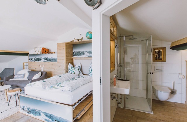 Appartement de vacances 'Loft - Guggi's Emporeon Allgäu' avec vue sur la montagne, grande terrasse