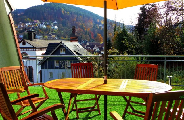 Appartement de vacances "Villa Fink étage mansardé" avec vue sur la montagne, balcon privé et WLAN