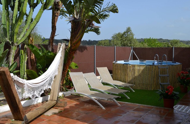 Maison de vacances Casa Inma avec vue montagne, jardin et Wi-Fi.