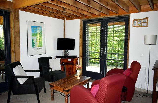 Maison de vacances moderne près de la forêt