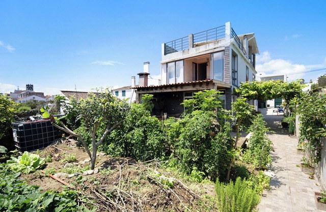 Maison de vacances 'Alojamento Santa Cruz' avec vue sur la mer, terrasse privée et Wi-Fi
