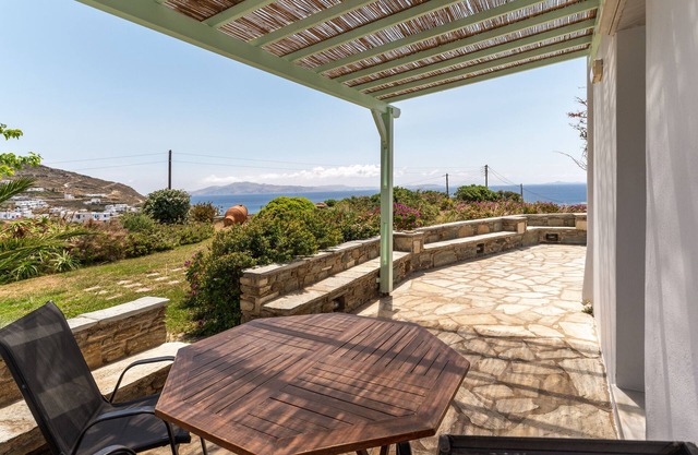 Maison de vacances 'Anemologio 101 Tinos' avec vue sur la mer, Wi-Fi et climatisation