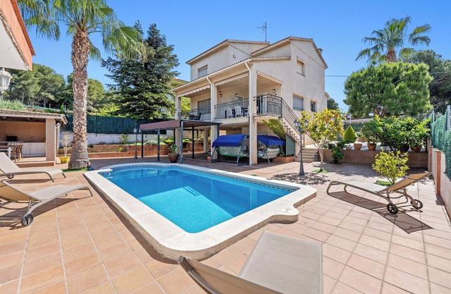 Maison de vacances 'Anglada' avec vue sur la mer, piscine privée et climatisation