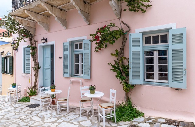Maison de vacances 'Apano Vrysi Tinos 3' avec terrasse partagée, Wi-Fi et climatisation