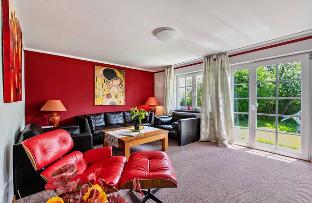 Maison de vacances 'Austernfischer Haus Sonnenschein' avec terrasse partagée, jardin privé et Wi-Fi