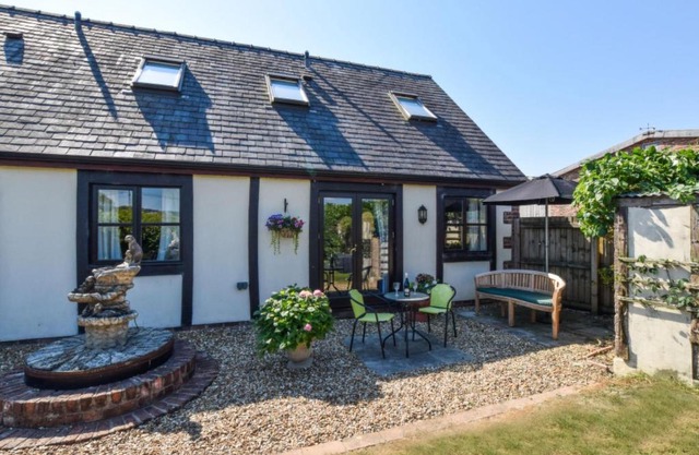 Holiday Home Bwthyn Bach