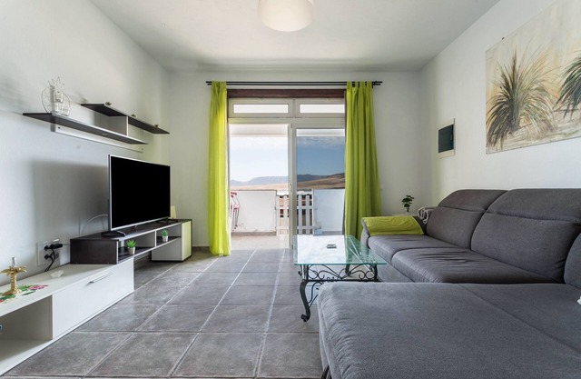 Maison de vacances 'Caleta de Caballo' directement sur la mer avec vue sur la mer et terrasse