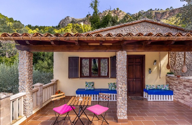 Maison de vacances "Can Sito" avec jardin, terrasse, vue sur la montagne et climatisation