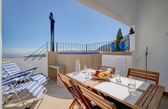 Maison de vacances Casa Almoraima avec piscine et terrasse plein air