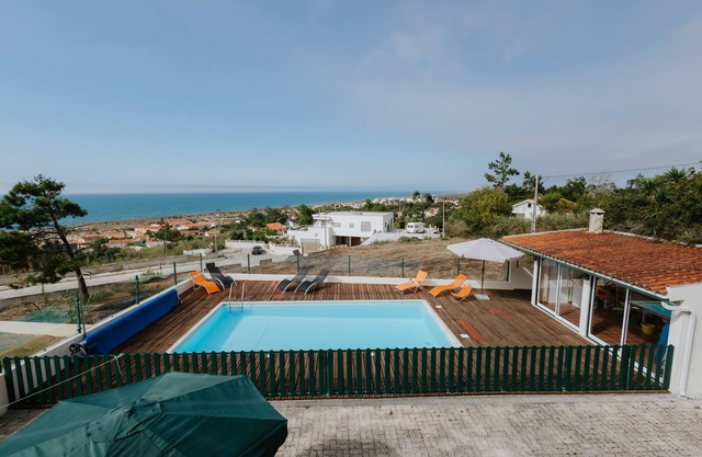 Maison de vacances 'Casa Das Camarinhas' avec vue sur la mer, piscine privée et Wi-Fi