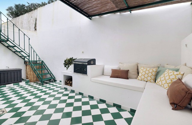Maison de vacances 'Casa Da Praia' avec terrasse privée, balcon et Wi-Fi.