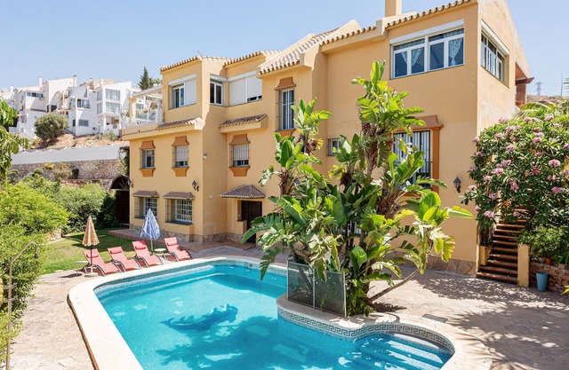 Maison de vacances 'Casa Del Golf - 10 Minutes Walk' avec vue montagne, piscine privée et Wi-Fi