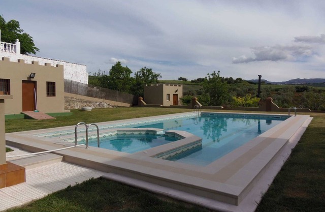 Maison de vacances Casa José Romero avec vue sur les montagnes, piscine et Wi-Fi.