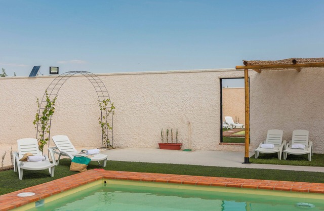 Maison de vacances 'Casa Rural Lola - Lantejuela' avec piscine privée, Wi-Fi et climatisation