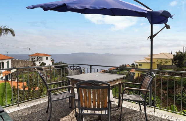 Maison de vacances "Casa T2" avec vue sur la mer, terrasse privée et Wi-Fi.
