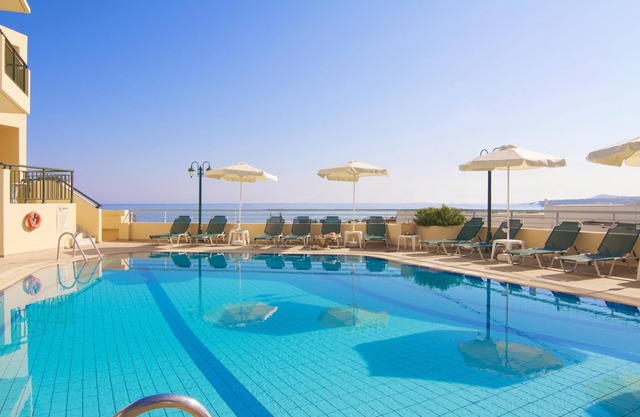 Complexe de vacances avec piscine, près de la mer, Wifi | Sfakaki, Crète