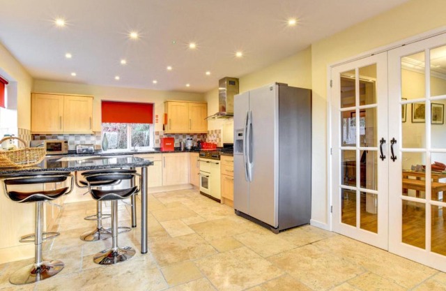 Holiday Home Cwm Tawel