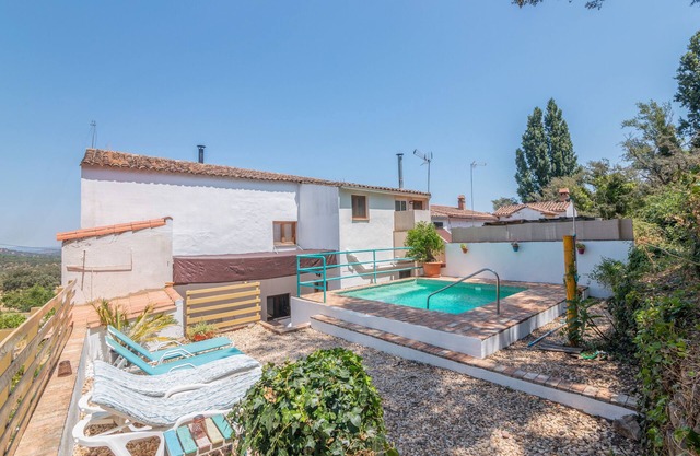 Maison de vacances 'Casa Rural La Trastienda' avec vue sur la montagne, piscine privée et Wi-Fi