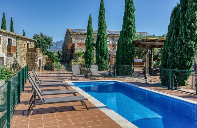 Maison de vacances "Mas Renart" avec vue sur la montagne, piscine, Wi-Fi, jardin et terrasse.