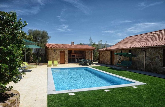 Maison de vacances pour 17 personnes avec barbecue et piscine privée