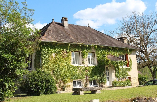 Maison de vacances en Périgord juste renovée avec piscine privée et magnifiques vues sur la campagne