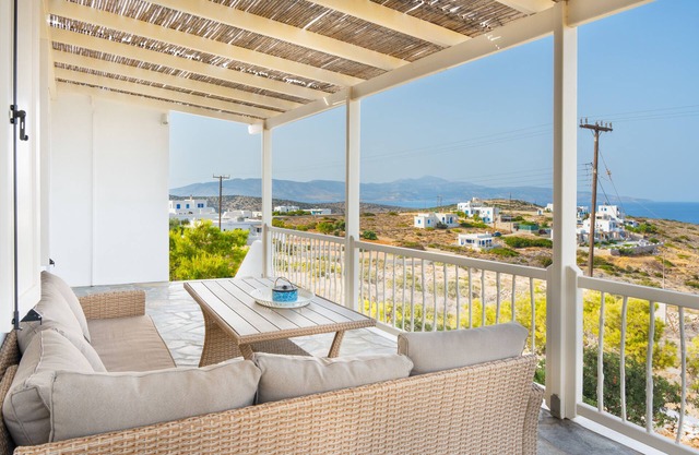 Maison de vacances 'Gaia Seaview Residence Irakleia' avec vue sur la mer, Wi-Fi et climatisation