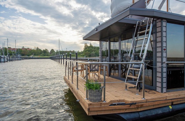 Maison de vacances 'Hausboot Seeadler Stralsund' avec vue sur la mer