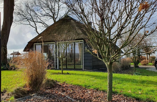 Holiday home Heeresteeg in Nieuwleusen with garden