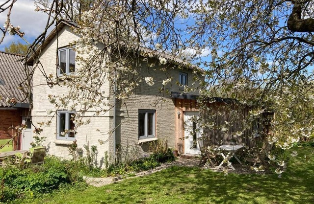 Holiday Home 'Helles Ruhiges In' with Private Terrace, Private Garden and Wi-Fi