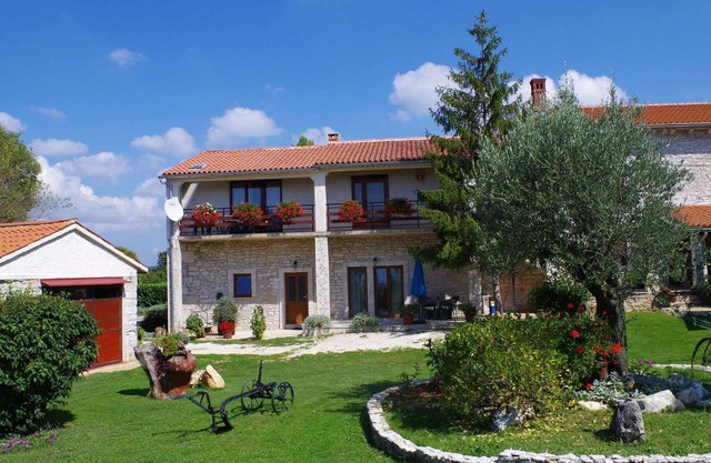 Appartement de luxe avec terrasse à Šajini en Croatie