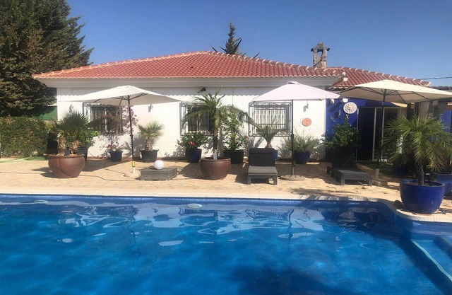 Villa située au calme avec piscine privée à Albox