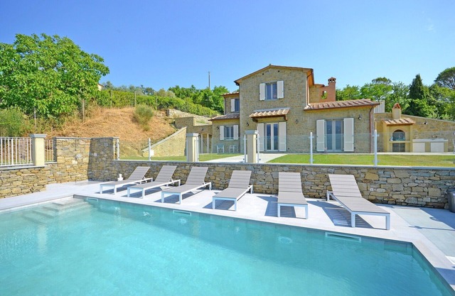 Luxueuse villa à Cortona avec piscine
