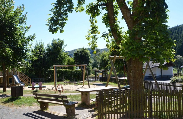 Superbe maison de vacances avec jardin à Densborn