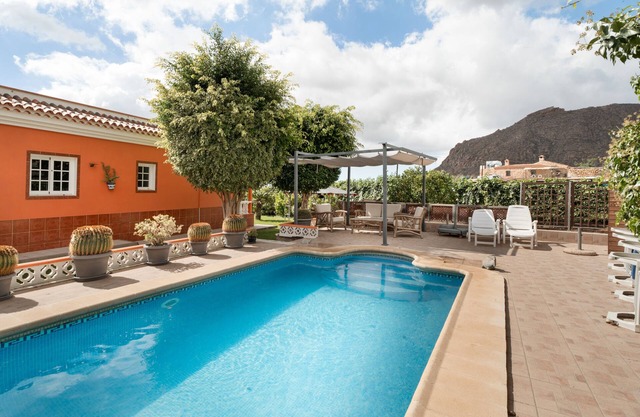 Maison de vacances à El Roque avec piscine privée et Wi-Fi en fibre optique