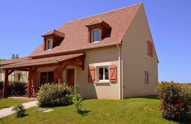 Holiday Home in Lanzac with Private Garden