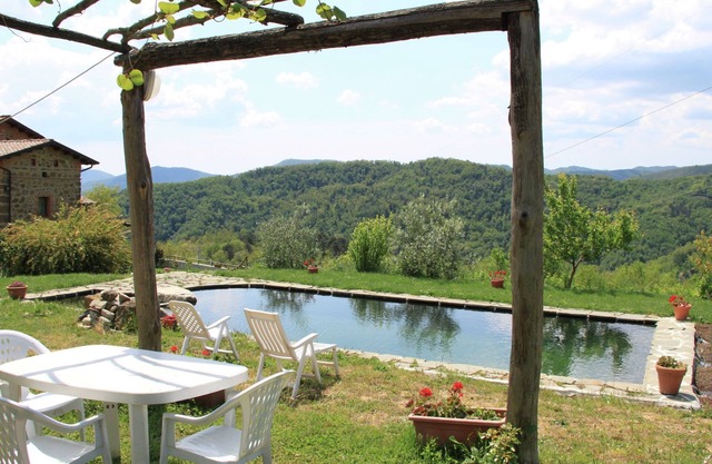 Maison de vacances confortable à Canossa près de la forêt
