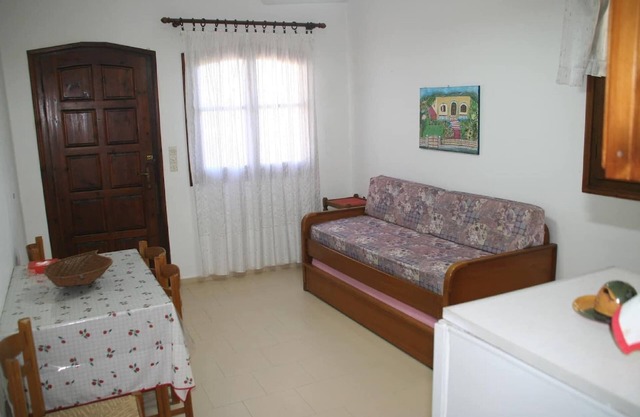 Agréable maison de vacances à Peoymno avec jardin