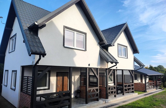 Nouvelles maisons de vacances avec piscine, Rewal.