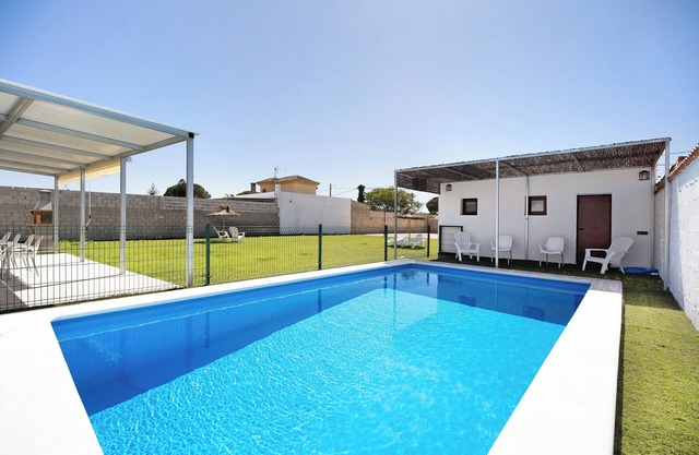 Maison de vacances 'Juliaana' avec piscine privée, terrasse privée et climatisation