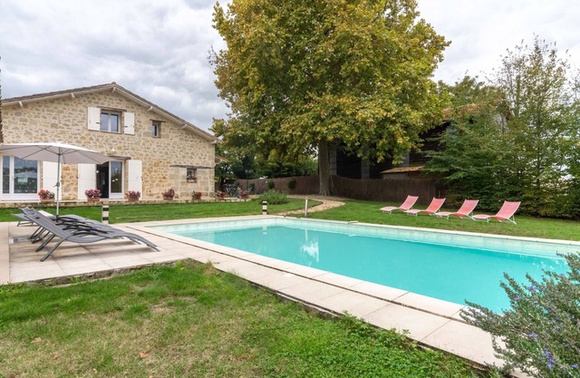 Maison de vacances 'Lespiland 4étoiles T Et H Piscine' avec piscine privée, terrasse privée et Wi-Fi