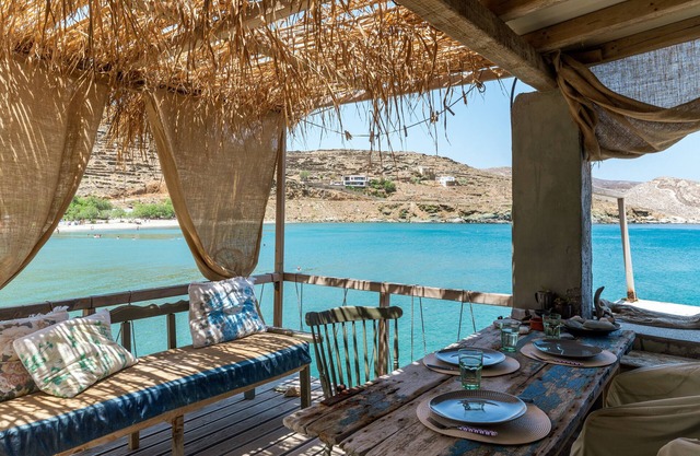 Maison de vacances 'Magical Retreat Tinos' avec vue sur la mer, terrasse privée et balcon