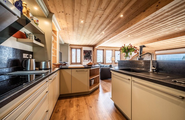Holiday Home 'Maison Du Bûcheron' with Mountain View, Private Terrace and Wi-Fi