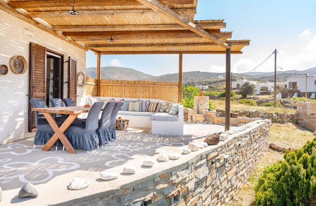 Holiday Home 'Mentas House' with Private Terrace, Wi-Fi and Air Conditioning
