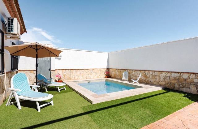 Maison de vacances 'Miró' avec vue sur les montagnes, piscine privée et climatisation