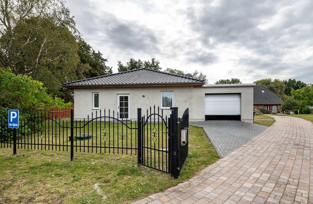 Maison de vacances 'Moderner Bungalow, Rollstuhlgerecht' avec terrasse privée