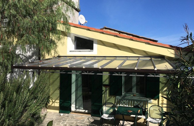 Maison de vacances 'Modernes Casa Camillo Im Olivenhain' avec vue sur la montagne, terrasse et Wi-Fi