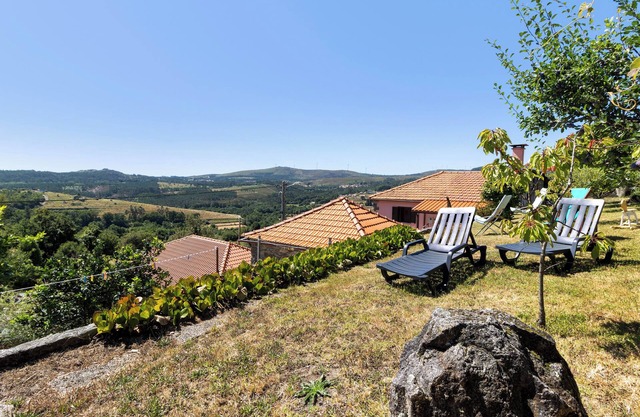 Holiday Home 'Natureza De Coura' with Mountain View