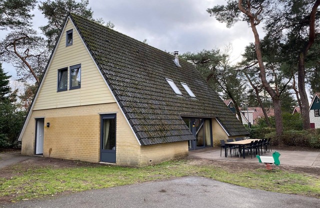 Belle villa avec 4 salles de bains, près de Vrachelse Heide